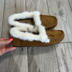 Moccasin shoes/slippers